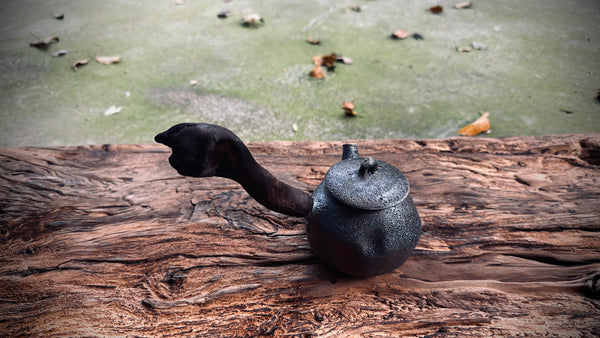 Wood fired teapot |around 250.| 2-10