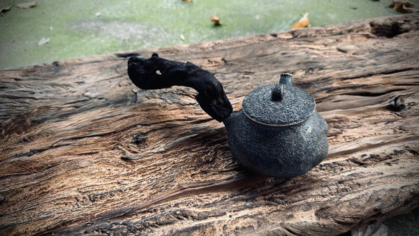 Wood fired teapot |around 250.| 2-13