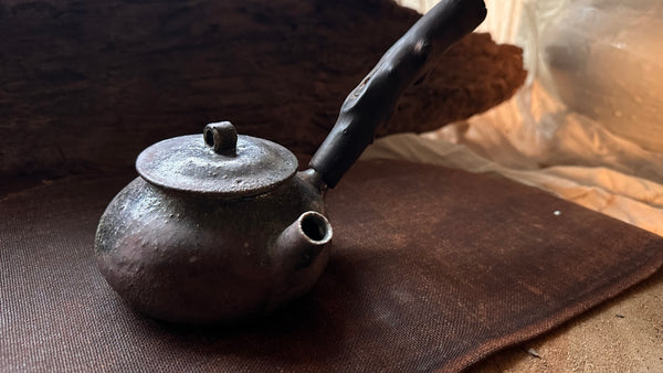 Wood fired teapot around 350ml (serves 5-7people) 3-2