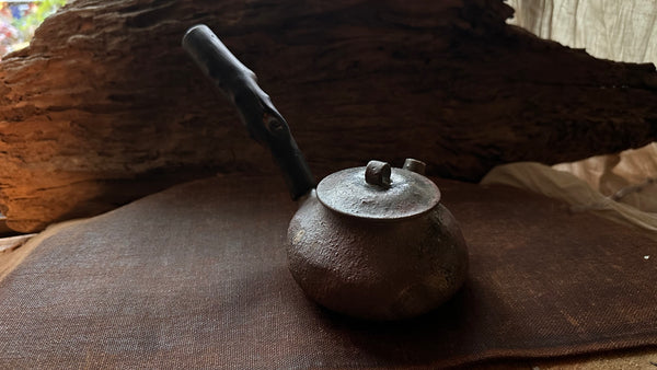 Wood fired teapot around 350ml (serves 5-7people) 3-2