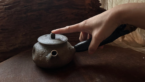 Wood fired teapot around 350ml (serves 5-7people) 3-4