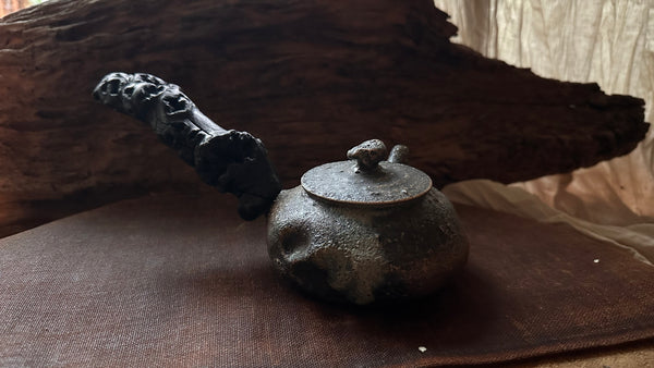 Wood fired teapot around 350ml (serves 5-7people) 3-5