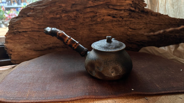 Wood fired teapot around 350ml (serves 5-7people) 3-8
