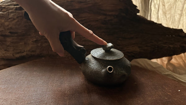 Wood fired teapot around 350ml (serves 5-7people) lefty 1