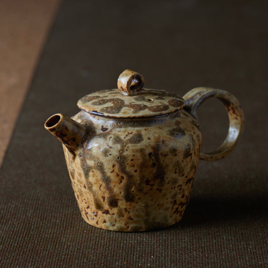 Nature ash teapot